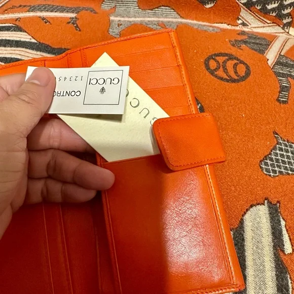 Gucci Orange Leather Wallet - Picture 11 of 11